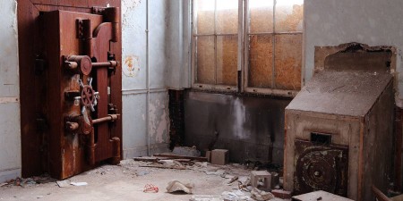 Hackers rob US and global banks of millions in one of the largest heists ever